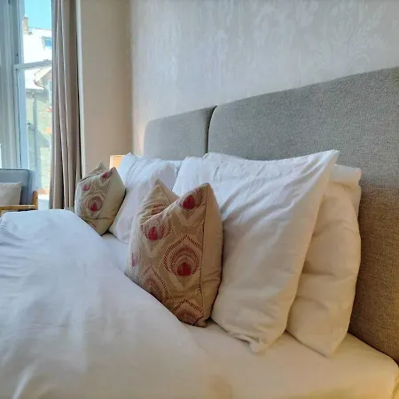 Bed & Breakfast Clarence House