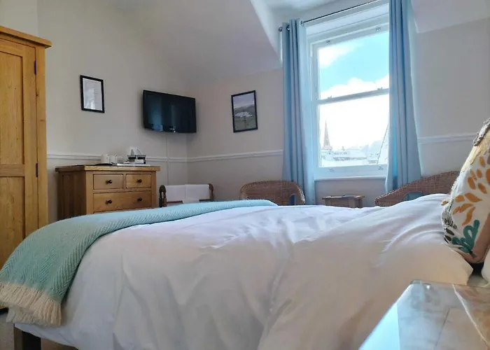 Clarence House Bed & Breakfast